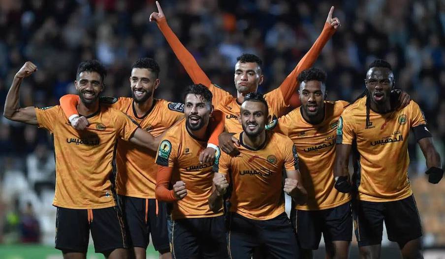Coupe de la CAF: la RSB rejoint le Zamalek en finale après l’abandon de l’USMA